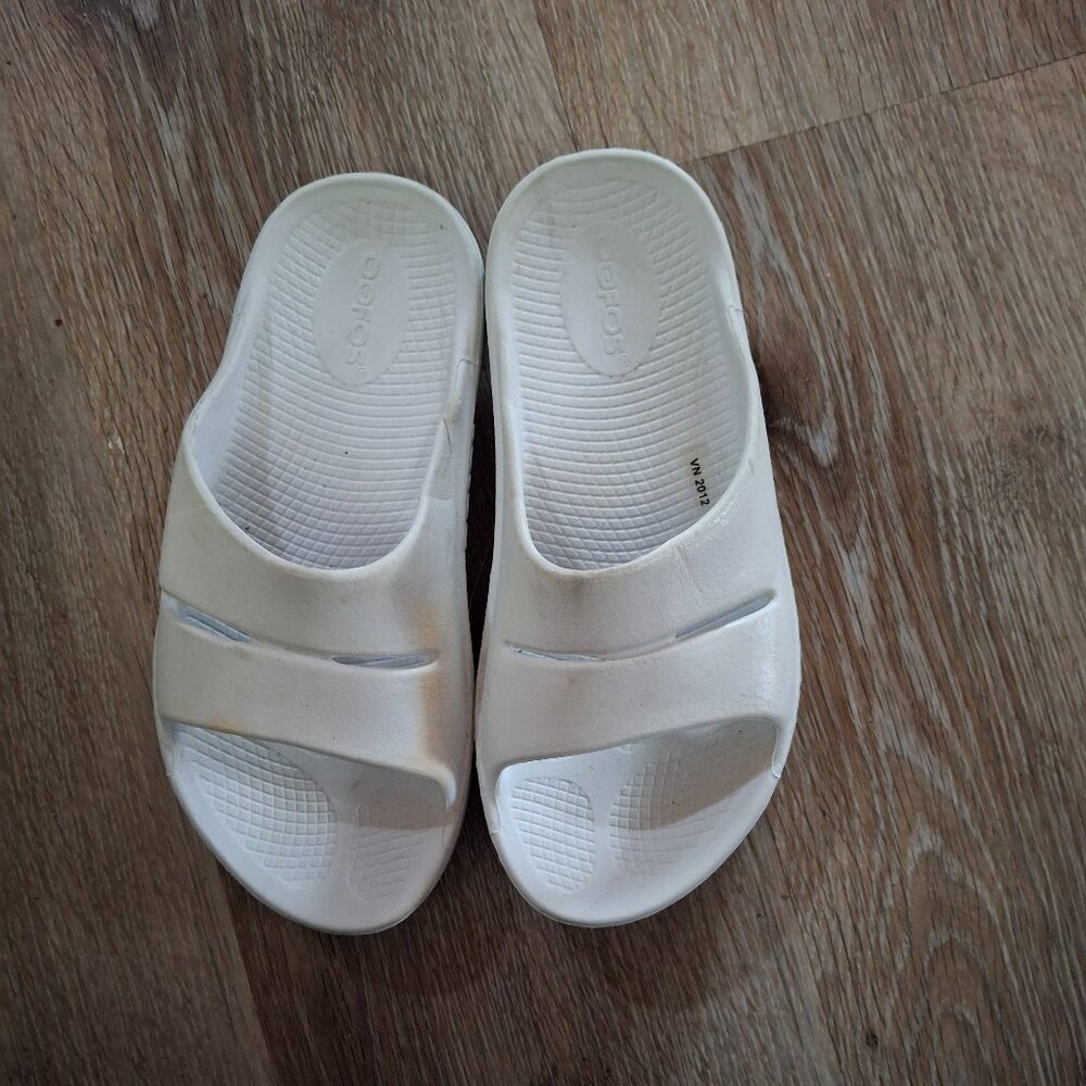 Oofos sandals